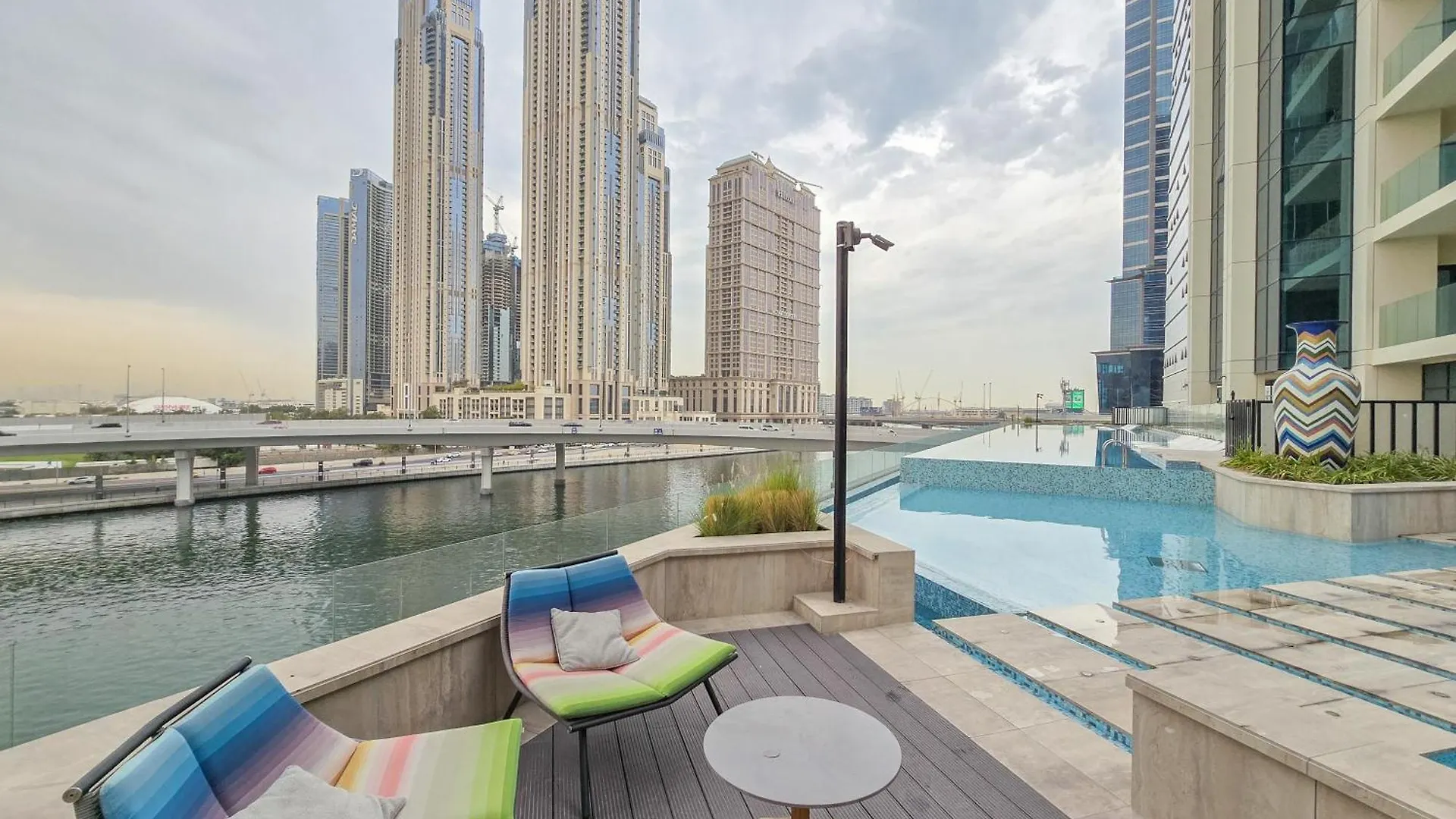 Luxury 1Br Apartment At Urban Oasis Close To Burj Khalifa Dubai United Arab Emirates